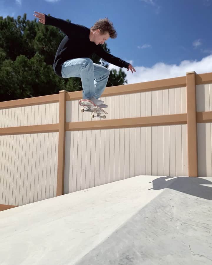 シェーン・オニールのインスタグラム：「SWITCH BS FLIPS FEEL GOOOOD」
