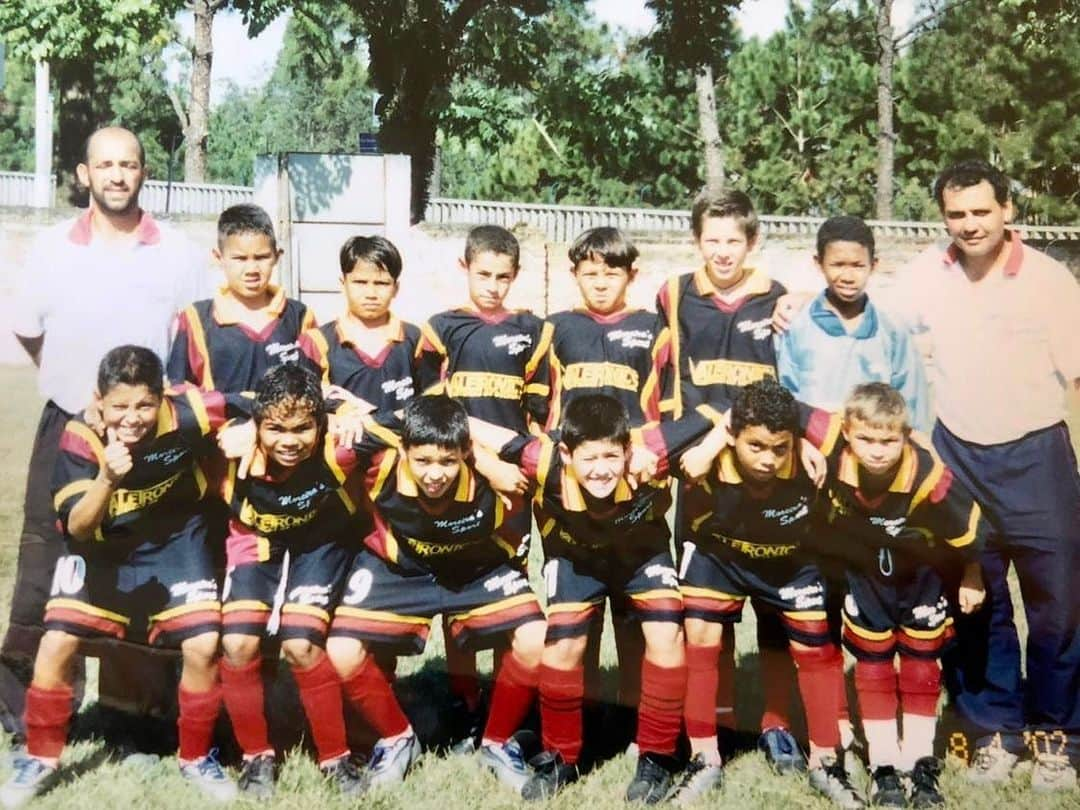 カゼミーロさんのインスタグラム写真 - (カゼミーロInstagram)「¿Quién le iba a decir a este niño que iba a debutar con el @realmadrid? Siete años ya... #MoreiraSport #HalaMadrid」4月21日 4時41分 - casemiro