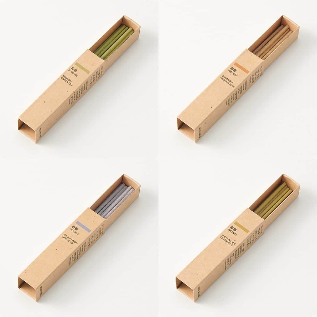 無印良品さんのインスタグラム写真 - (無印良品Instagram)「【新商品】お香（8種類） - スティックタイプのお香です。お部屋の空気や気分をちょっと変えたいときに、香りを8種類から選べます。 すぐに香り立ち、約10分で燃え尽きます。別売りの香立てやフレグランストレーと合わせてご使用ください。 - #無印良品 #MUJI #くらしのコツ #stayhome #おうち時間 #お香 #香り #incense #暮らし #お香立て #リラックス」4月21日 15時00分 - muji_global