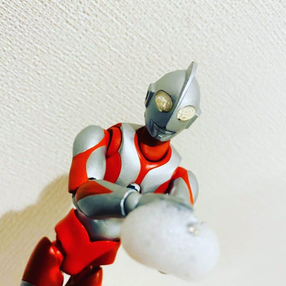 緒月遠麻さんのインスタグラム写真 - (緒月遠麻Instagram)「☺︎ 念入りな 手洗い🧼👏🧼 #うちのウルトラマン」4月21日 15時02分 - toma_ozuki