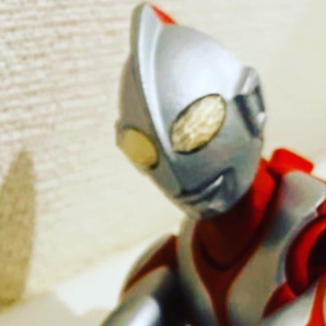 緒月遠麻さんのインスタグラム写真 - (緒月遠麻Instagram)「☺︎ 念入りな 手洗い🧼👏🧼 #うちのウルトラマン」4月21日 15時02分 - toma_ozuki