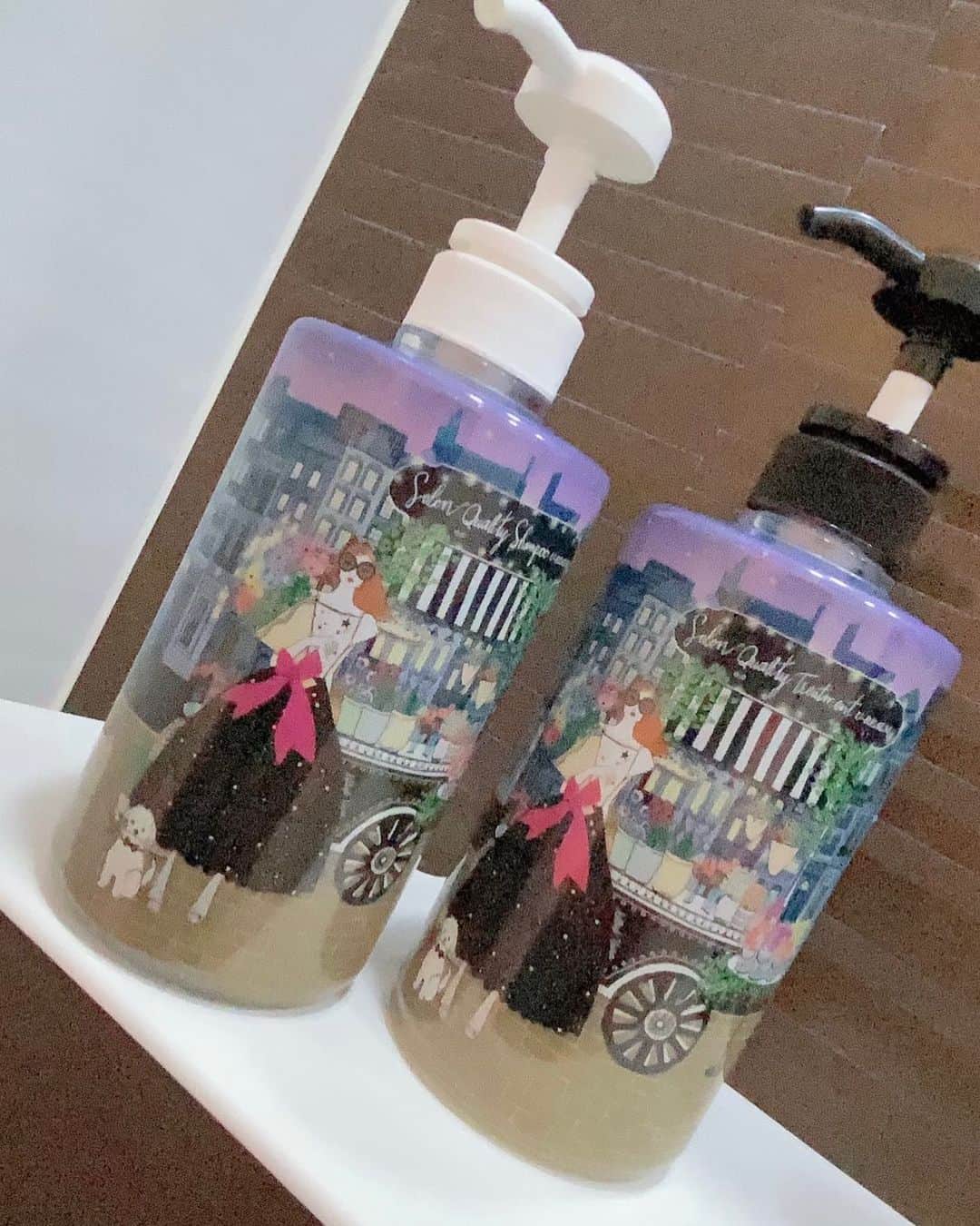 涼宮琴音のインスタグラム：「本当によきすぎる🥺💋 #ナイトフラワーマーケット #明日花キララ 様 #シャンプートリートメント」