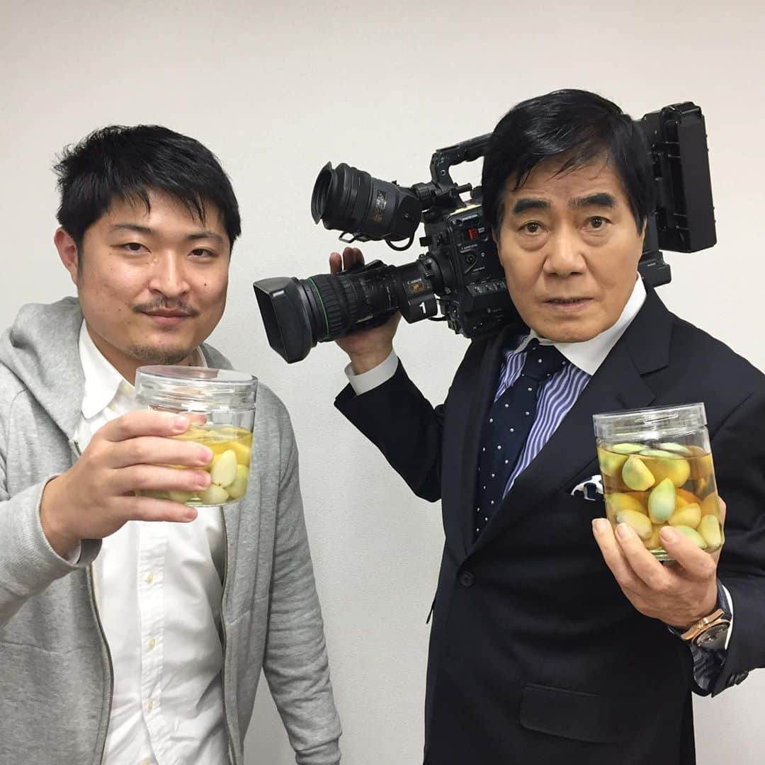 村西とおるさんのインスタグラム写真 - (村西とおるInstagram)「‪「安心」5月号にて、‬ ‪手前どもがこの30年間食べ続けてパワーの源としている『酢にんにく』をご紹介しています。‬」4月21日 15時45分 - muranishi_toru