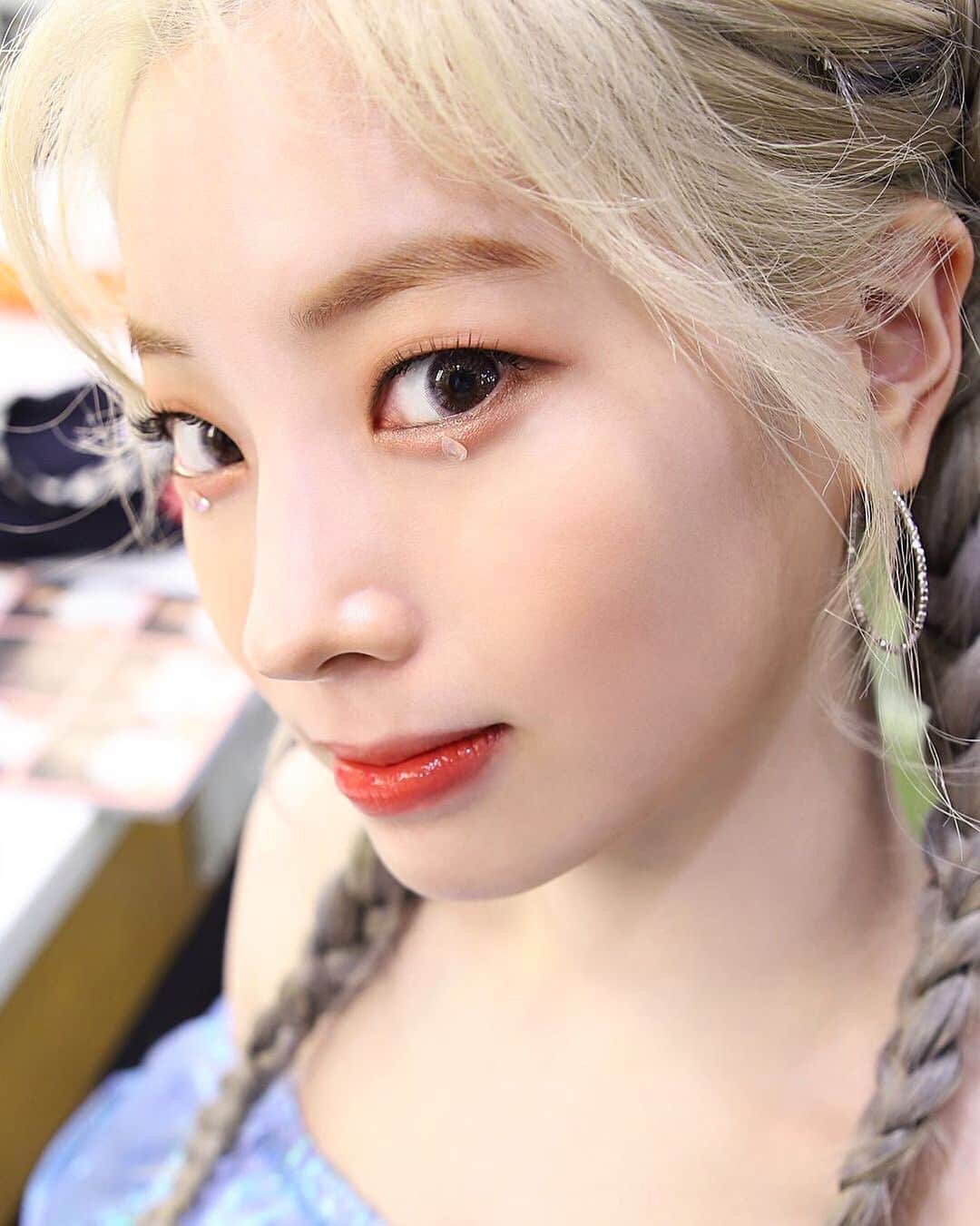 ダヒョンのインスタグラム：「I guess we have to say goodbye to the blonde dubu 🤗 ⠀⠀⠀ ⠀  #dahyun #ダヒョン #多賢 #다현 #트와이스 #twice #トゥワイス ©️owner」