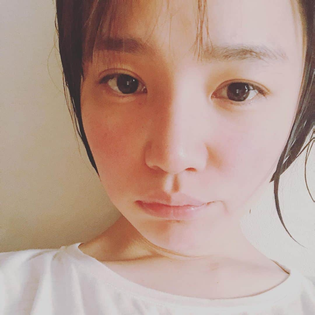 佐藤綾衣さんのインスタグラム写真 - (佐藤綾衣Instagram)「ピケ丸散歩。 一緒に走ってきました🙈 汗だく。ピケ丸爆睡。 #instanimal #dog #doglife  #ぴけ #ピケ丸 #ピケ丸散歩」4月21日 15時54分 - ayagiii1130