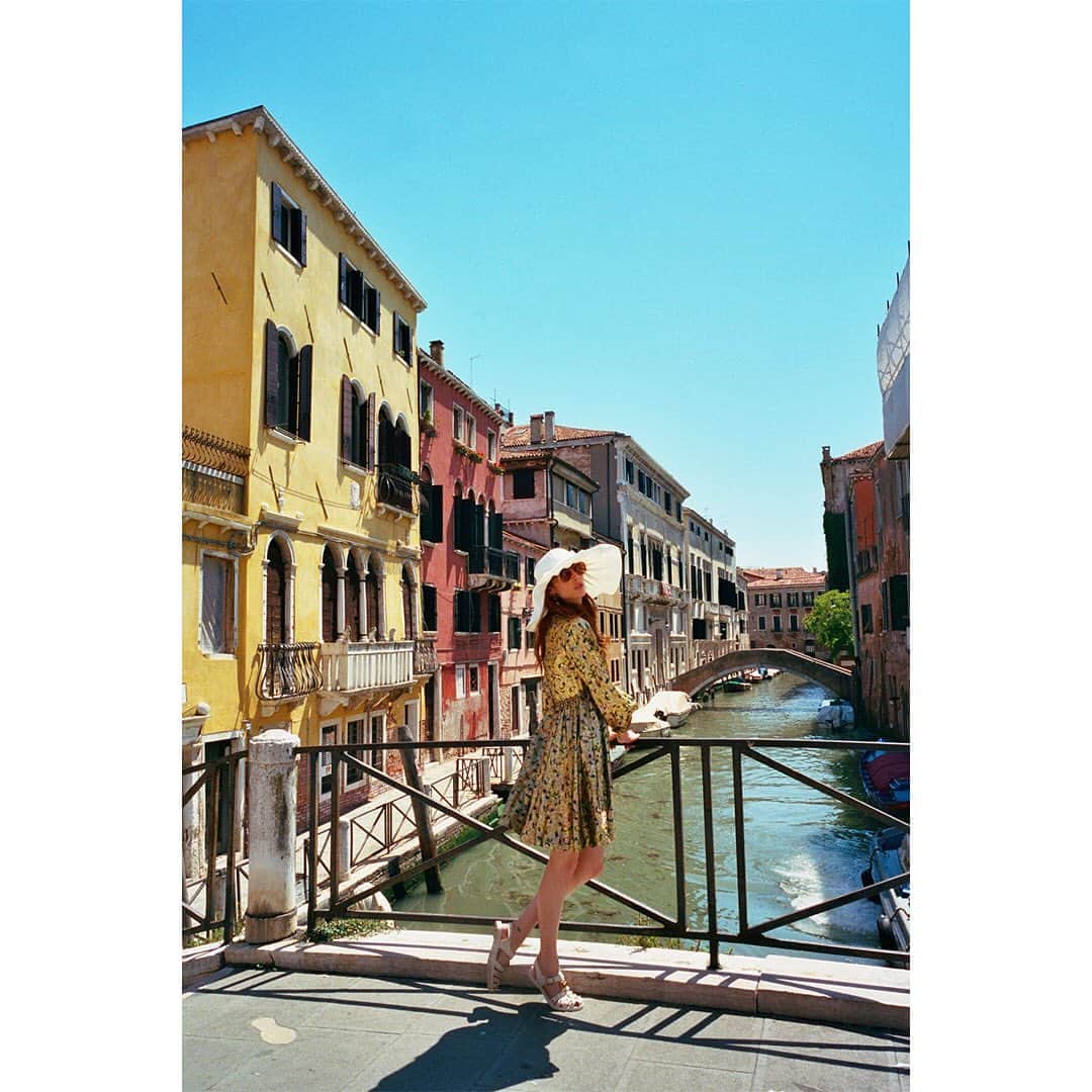 Faith Picozziさんのインスタグラム写真 - (Faith PicozziInstagram)「‪Italy Diaries 1️⃣5️⃣ Venice 💛 Italy #venice #italy #travel #fashion #style #summer #vacation @filip.milenkovic @filipandfaith」4月21日 7時30分 - faithpicozzi