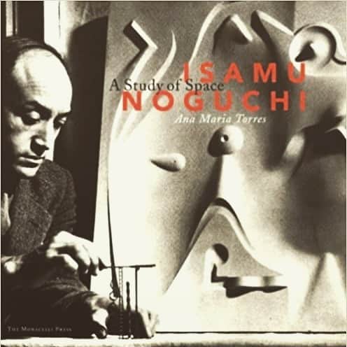 のインスタグラム：「#bookcoverchallenge #day6 #isamunoguchi #草月会館」