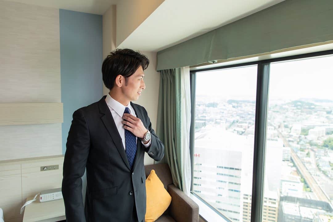 新横浜プリンスホテルのインスタグラム：「リモートワークをホテルのお部屋で快適に。無料Wi-Fiはもちろん、加湿器や充電器などもご用意可能です。⁣ ⁣ ⁣ #新横浜プリンスホテル#プリンスホテル#新横浜#横浜#客室 #ホテル#みなとみらい#眺め #景色 #旅行#景色#出張#テレワーク #デイユース #ワーキングスペース #リモートワーク #新横浜駅 #ビジネスマン #ビジネス #wifi完備 #営業 #仕事 #働き方 #ホテルステイ⁣ #shinyokohamaprincehotel#princehotel#shinyokohama#yokohama#hotel #view #myyokohama」