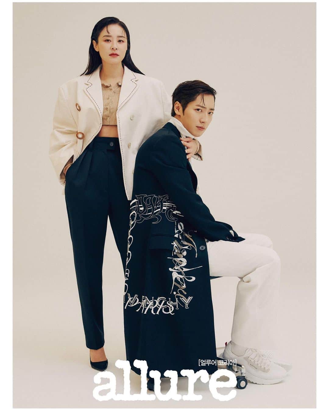 イ・サンヨプのインスタグラム：「#굿캐스팅 #얼루어 #allure feat. 강짱  Photo by 고원태 Style by 서정은, 지태성 #치명적인척 #강짱과화보라니😭」