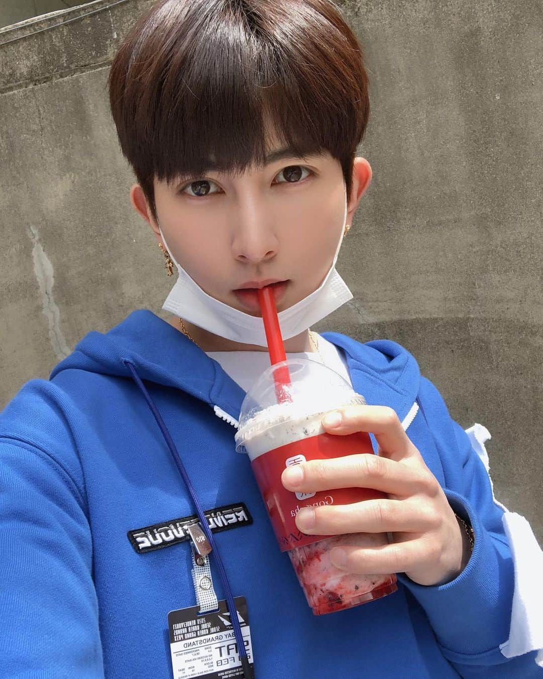 キソプさんのインスタグラム写真 - (キソプInstagram)「😋🥤💙 #KISEOP #점심끝 #식곤증 #😴」4月21日 13時11分 - ki_seop91