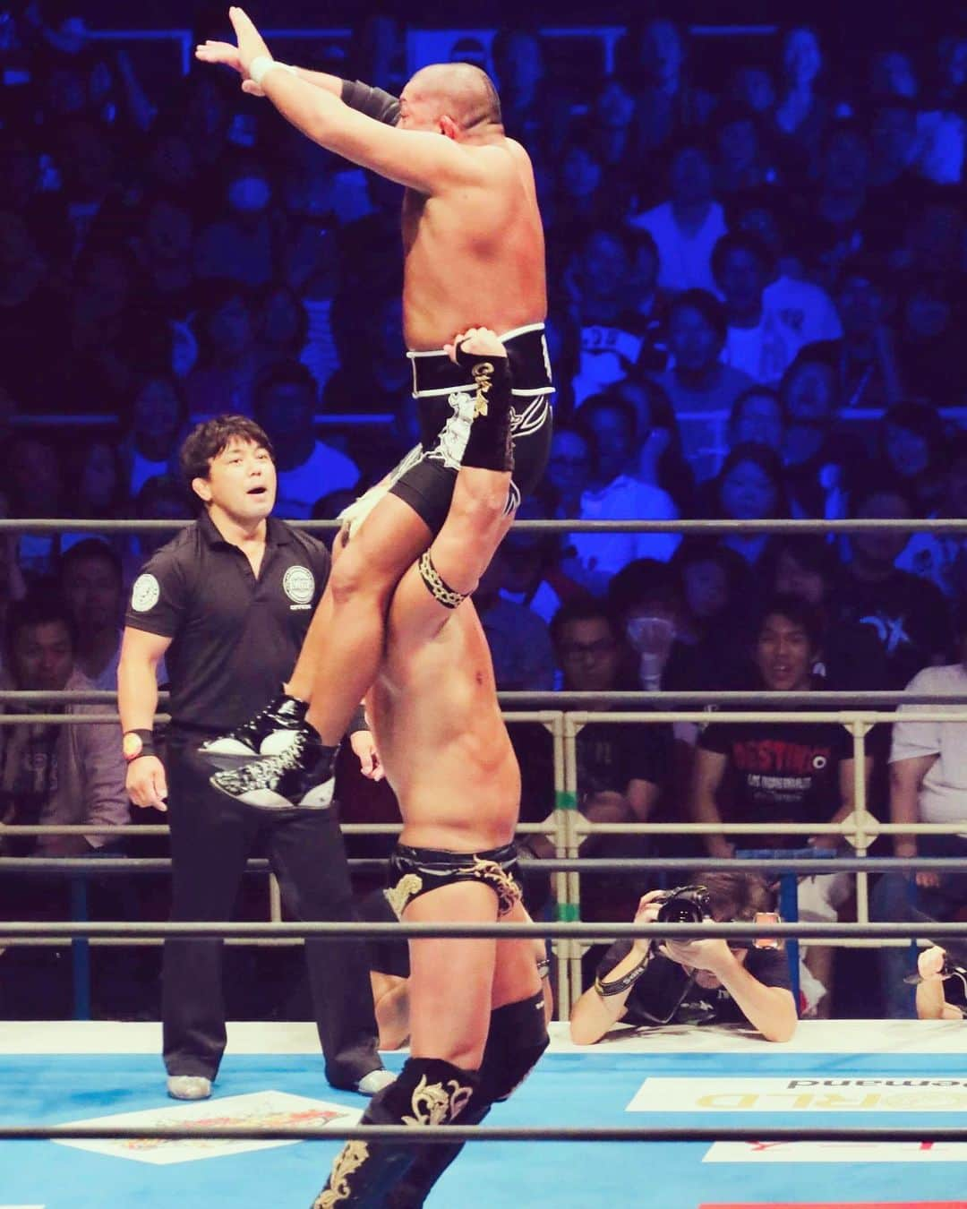 新日本プロレスリング 新日企画さんのインスタグラム写真 - (新日本プロレスリング 新日企画Instagram)「パワーボム  #タイチ」4月21日 13時29分 - nj_kikaku