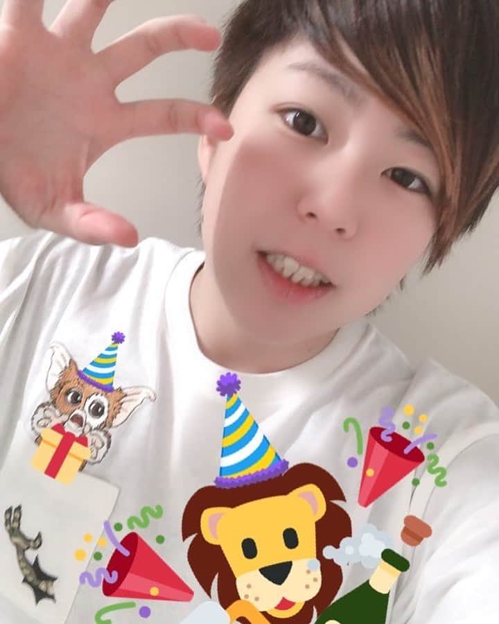 小野崎玲皇のインスタグラム：「HAPPY BIRTH DAY自分🦁👏 26歳になってしまいました👏 これからもよろしくお願いします😆」