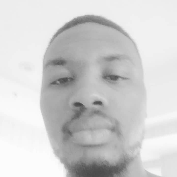 デイミアン・リラードのインスタグラム：「It ain’t Friday but these is #4barfriday throwbacks @4barfriday @natetijion」