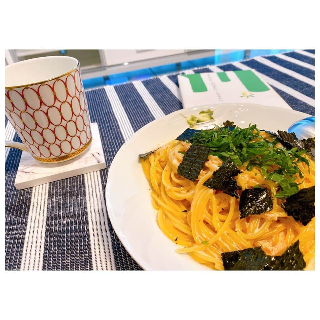 真愛涼歌さんのインスタグラム写真 - (真愛涼歌Instagram)「* #マイ飯 忙しい日が続くと自由な時間を求めて。 自由な時間が続くと忙しい日が恋しくなる。 わがままだ🥴🥴 あぁ私の癒しfamilyに会いたい❤️❤️ ふぅふー亭のうどん」4月22日 0時10分 - maimaaimaaai.k