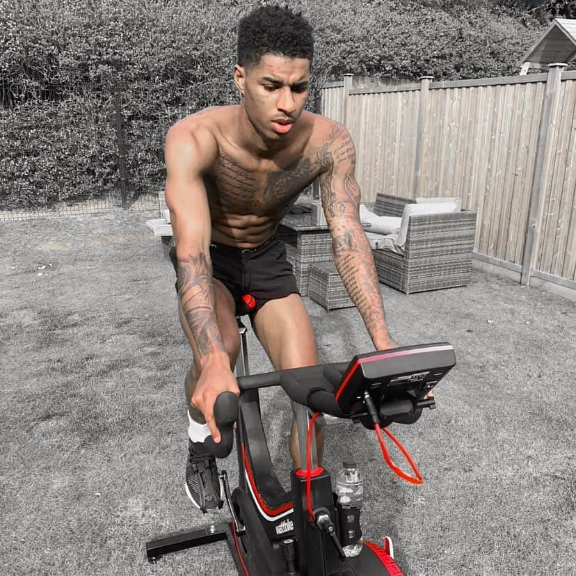 マーカス・ラッシュフォードさんのインスタグラム写真 - (マーカス・ラッシュフォードInstagram)「No days off 💪🏾🚴🏾」4月22日 0時23分 - marcusrashford