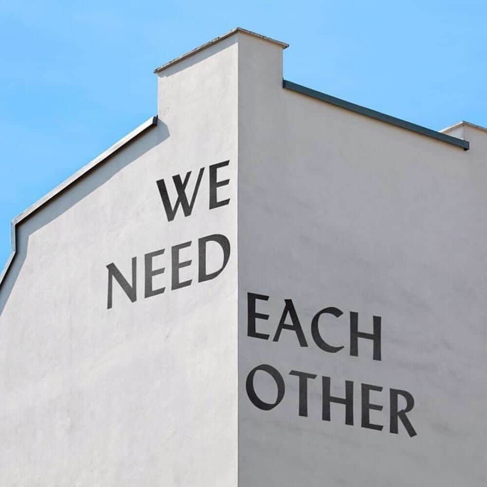 イーチ x アザーさんのインスタグラム写真 - (イーチ x アザーInstagram)「Made for Each x Other , We All need Each x Other .🖤 (via @springplace ). #madeforeachother #eachxother #quarantine #socialdistancing」4月22日 0時51分 - eachxother