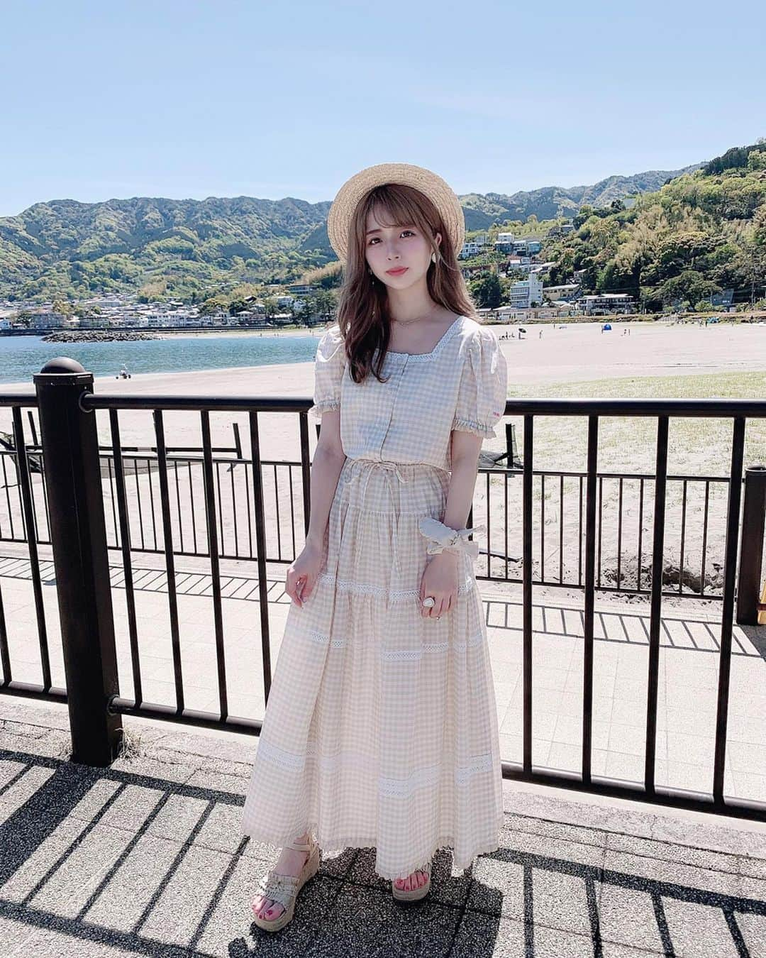 エリンコさんのインスタグラム写真 - (エリンコInstagram)「👒 . ♡お知らせ♡ . 今回PINKHOUSEで私がデザインさせて頂いた お洋服たちが明日から発売されます🎶 . テーマは『natural series 』🕊 . 今回のテーマはナチュラル。 自然にありのままに。 着飾ることを少しお休みさせてリラックス… 1枚でもカワイイアイテムを考えました♡ . オンライン先行販売商品の新作が 4月22日(水)～販売スタート‼ . PINK HOUSE WEB SHOP　0：00～ タカシマヤファッションスクエア ZOZOTOWN　18：00～ 発売です🍀 . #PINKHOUSE #ピンクハウス  #erinkodirection」4月21日 18時07分 - erinko0315