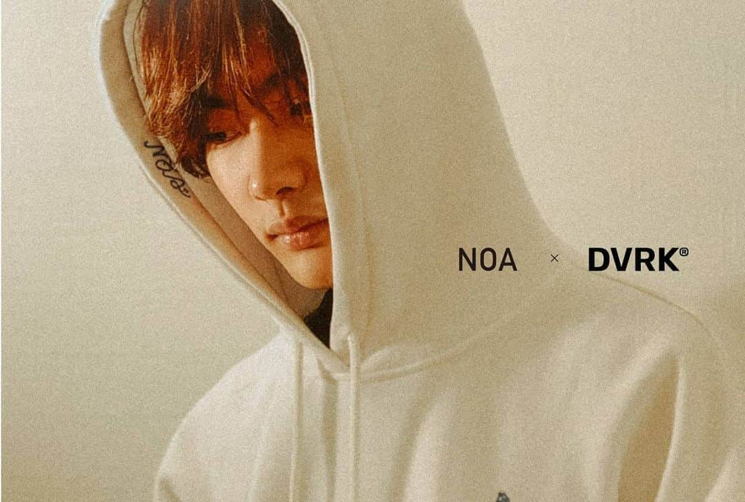 NOA（ノア）さんのインスタグラム写真 - (NOA（ノア）Instagram)「LA発ベトナムストリートブランド「DVRK」とコラボレーション。  NOA自らがデザインしたオリジナルコラボフーディーをファッション通販サイト「SIXTYPERCENT（シックスティーパーセント）で4月21日18:00〜4月30日まで完全予約販売。  購入者様限定で抽選100名様にNOAサイン入りポストカードをプレゼント。  販売ページ : https://www.sixty-percent.com/collections/noa-dvrk」4月21日 18時05分 - noamusic_official