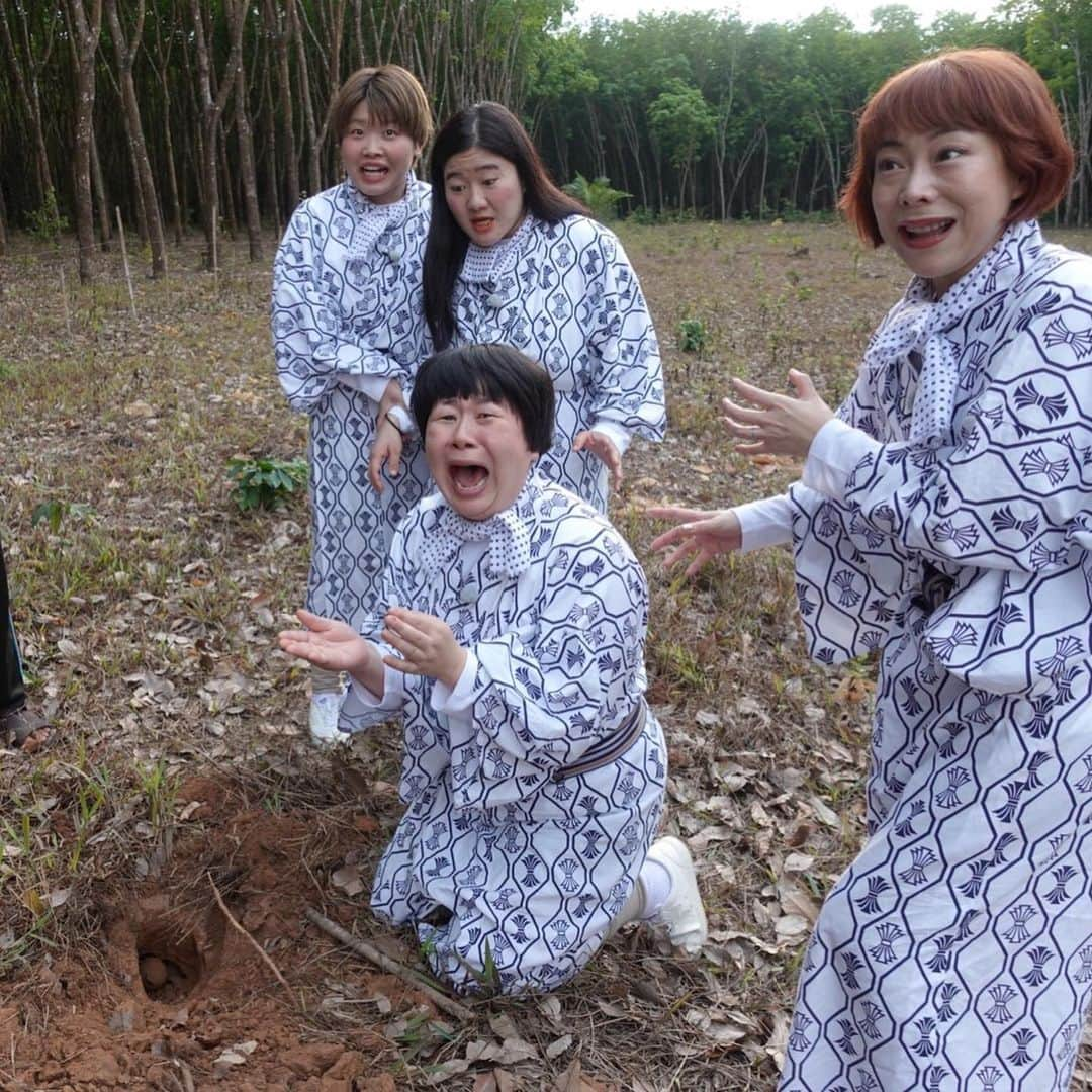 ガンバレルーヤさんのインスタグラム写真 - (ガンバレルーヤInstagram)「イッテQご覧頂きありがとうございました🌏🇹🇭🌈💚 早くコロナが終息しますように🙏🌟🌟🌟🌟🌟🌟 #世界の果てまでイッテQ #温泉同好会 #タイ #森三中大島 さん #椿鬼奴 さん #ガンバレルーヤ #ガンバレルーヤよしこ  #ガンバレルーヤまひる #stayhome」4月21日 19時42分 - ganbareruyaym