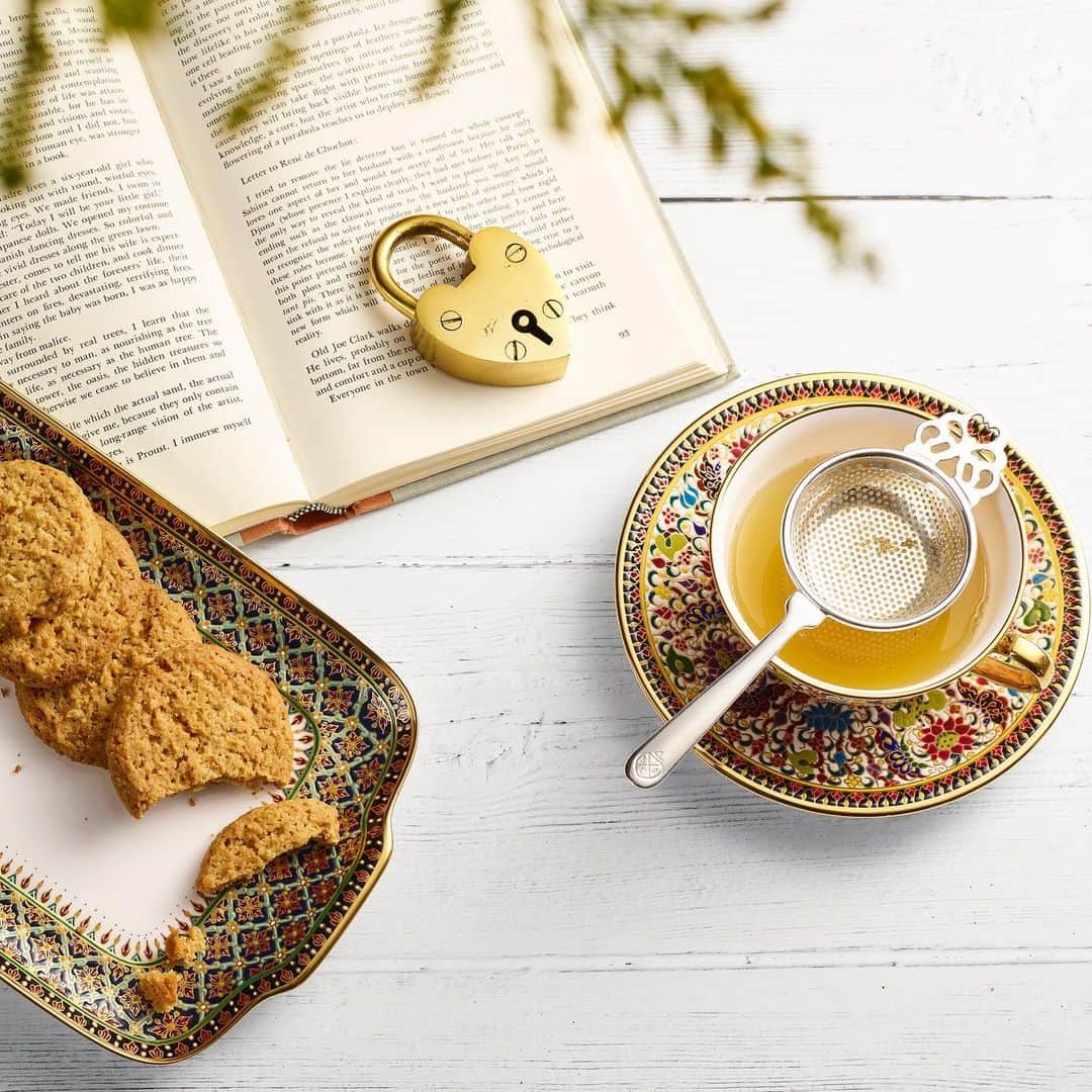 The East India Companyさんのインスタグラム写真 - (The East India CompanyInstagram)「Happy National Tea Day! ☕️ Make sure to enjoy that delicious cup of fine tea just a little bit longer and appreciate the small things in life. We thank all our customers for choosing us and our suppliers for working hard to produce the product that never compromised on quality!  #nationalteaday #timefortea #finelooseleafteas #theeastindiacompany」4月21日 20時22分 - theeastindiacompany
