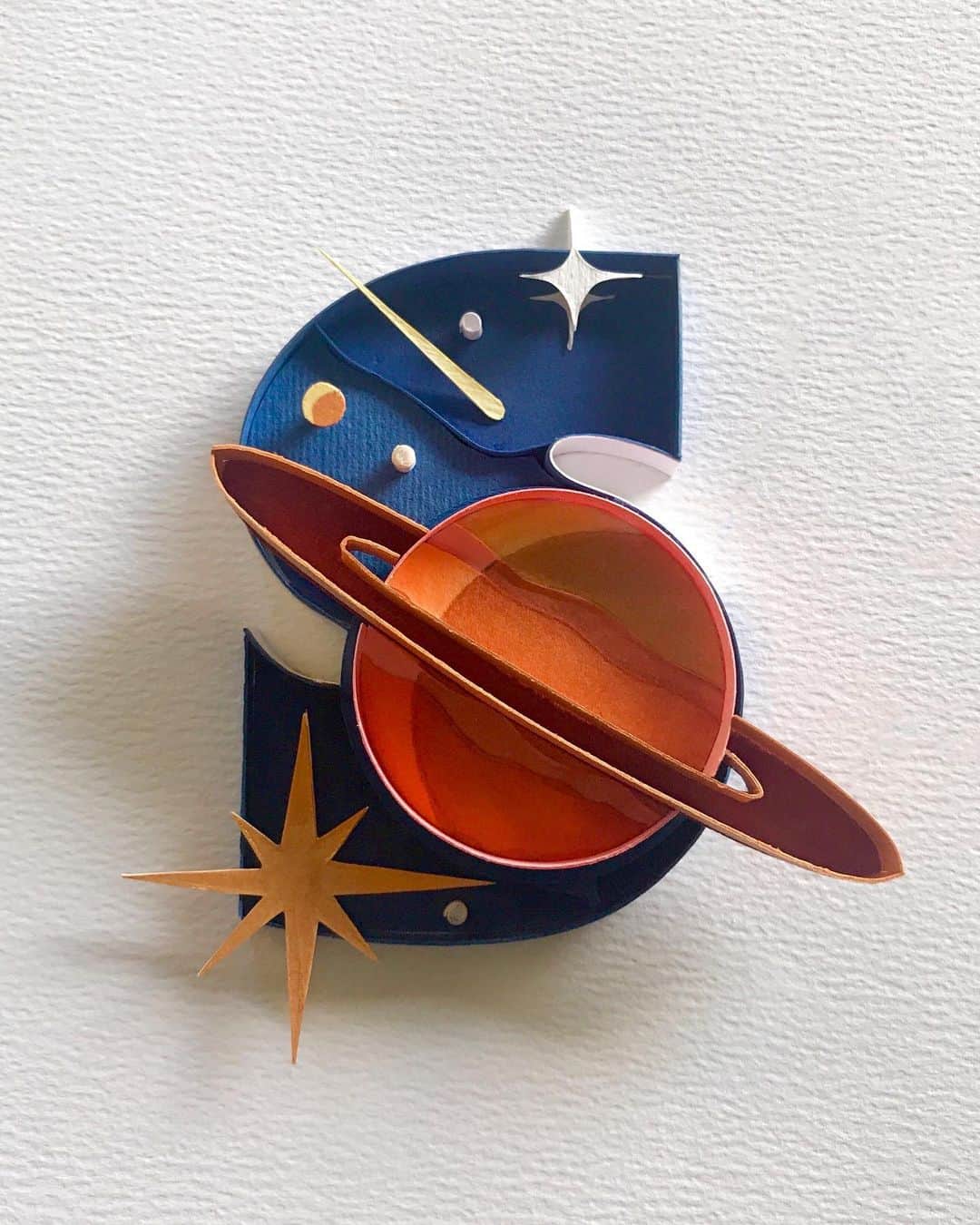 のインスタグラム：「S for 🪐✨🌒 ☄️💫 Thrilled to be able to create lettering with an astronomy theme」