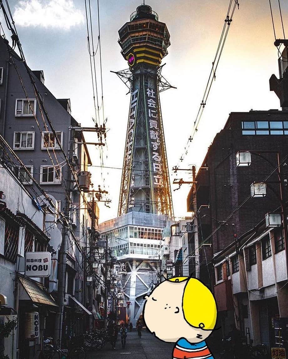 Osaka Bob（大阪観光局公式キャラクター）さんのインスタグラム写真 - (Osaka Bob（大阪観光局公式キャラクター）Instagram)「I love the streets of Shinsekai! It always feels like I’ve stepped back in time to the old days in Osaka😍  夕暮れ時の通天閣は、まるで昔の大阪へタイムスリップしたみたい✨ ————————————————————— #maido #withOsakaBob #OSAKA #osakatrip #japan #nihon #OsakaJapan #大坂 #오사카 #大阪 #Оsака #Осака #โอซาก้า  #大阪観光 #桜　#通天閣 #tsutenkaku #sunset #nostalgy #shinsekai」4月21日 21時09分 - maido_osaka_bob