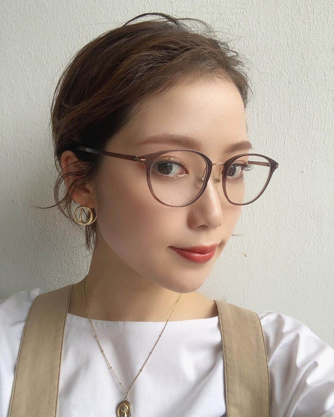 金澤楓さんのインスタグラム写真 - (金澤楓Instagram)「オールバック×メガネ👓 ブルーベリーヨーグルトにハマってる❤︎ #かえでヘア」4月21日 21時40分 - kae_o51o