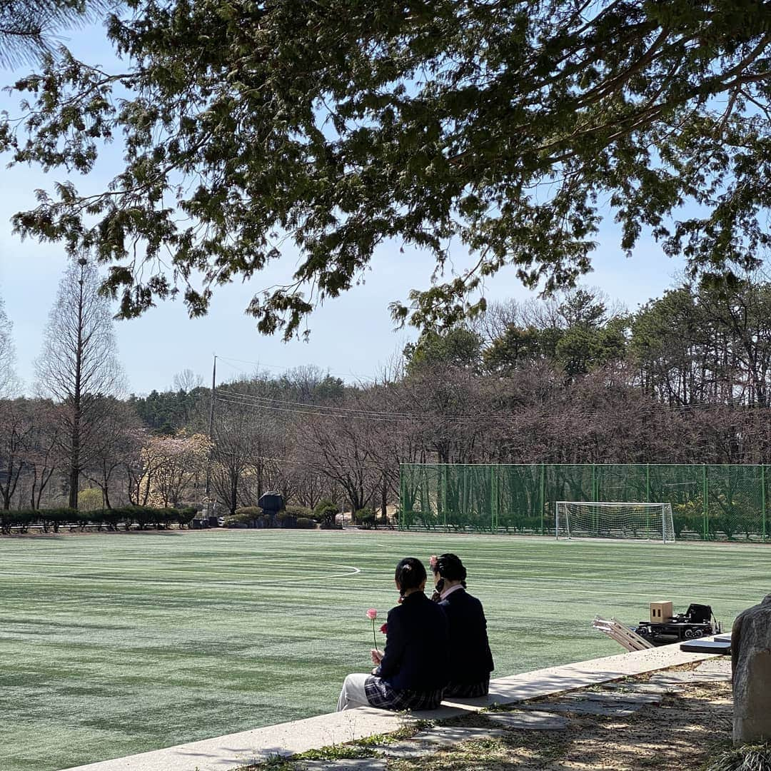 キム・ファニさんのインスタグラム写真 - (キム・ファニInstagram)「마지막 현장 사진은 휘의 베프 현지와 함께❤  마지막 화 다같이 본방사수☺ #날찾아#휘」4月21日 21時48分 - veselost_.k