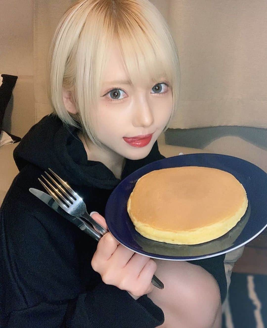 篠崎こころのインスタグラム：「ホットケーキを焼いたよ👍」