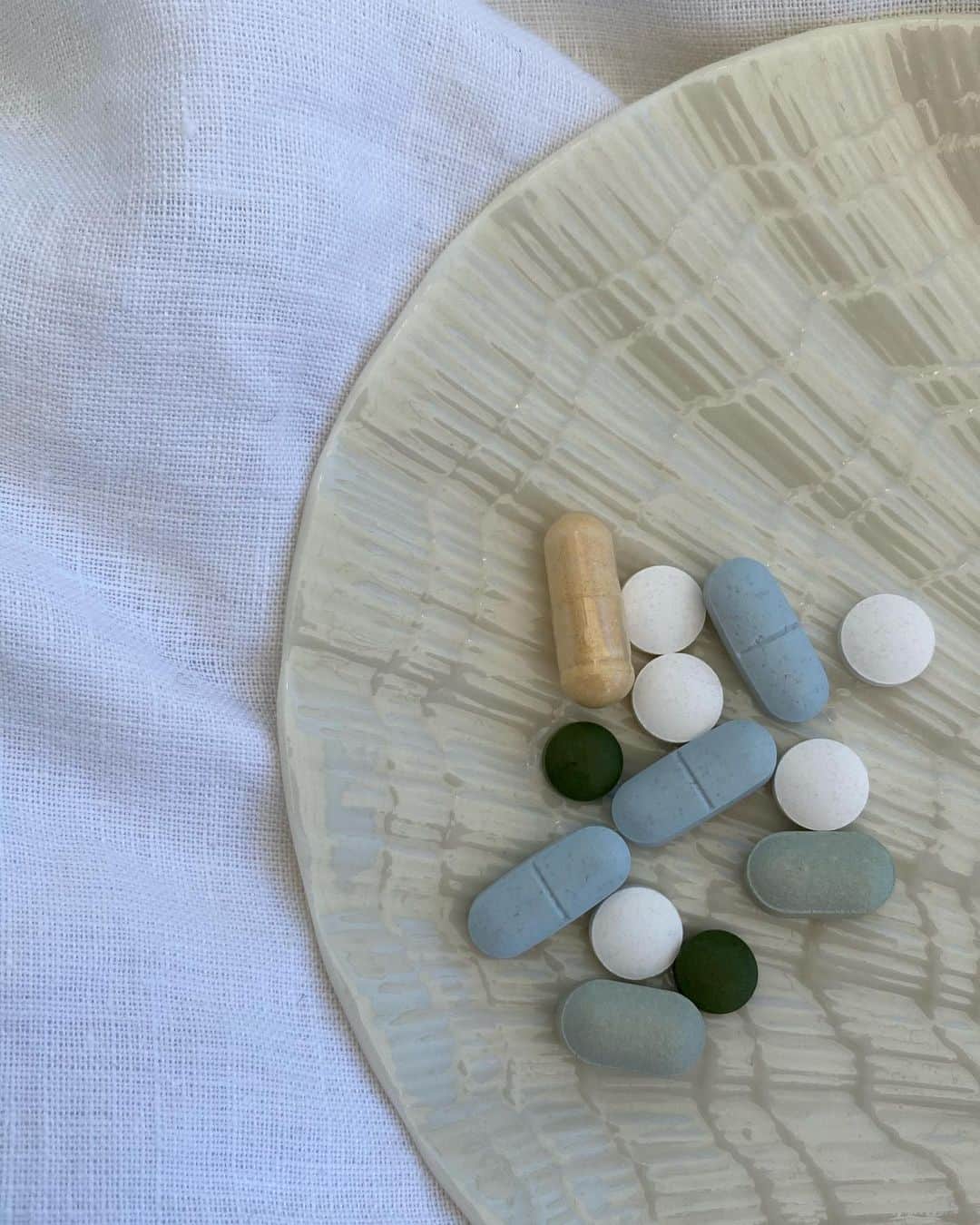 のインスタグラム：「Vitamins. Check @mathildegcom for more information」