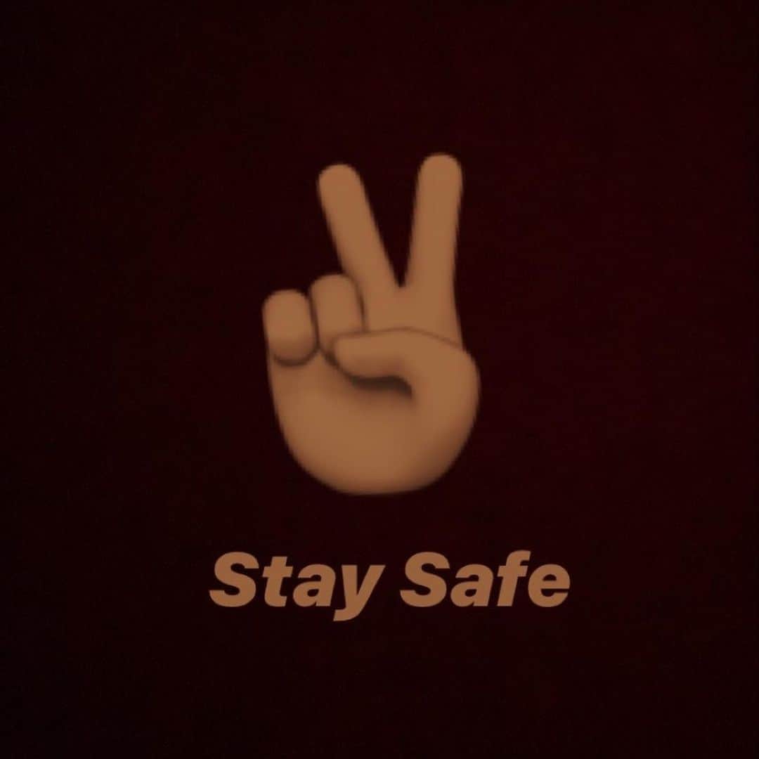 ケビン・ホーフラーさんのインスタグラム写真 - (ケビン・ホーフラーInstagram)「New Square Rail. Thanks @mikeroebke 🤗 Stay Safe ✌🏽 #SkateboardingIsFun」4月22日 2時01分 - kelvinhoefler