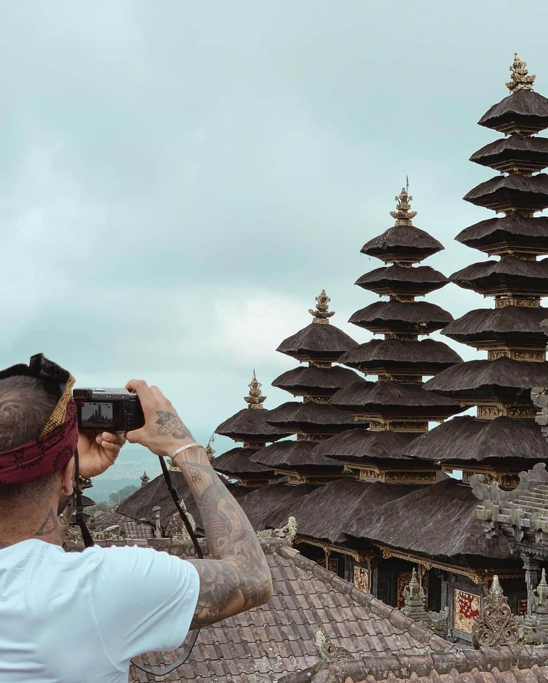 ジョアナ・サンスさんのインスタグラム写真 - (ジョアナ・サンスInstagram)「Nostalgia de viajar, de retratar lugares, de vivir nuevas experiencias... De mi fotógrafo favorito en modo turista 👣 #tb #Bali」4月22日 3時02分 - joanasanz