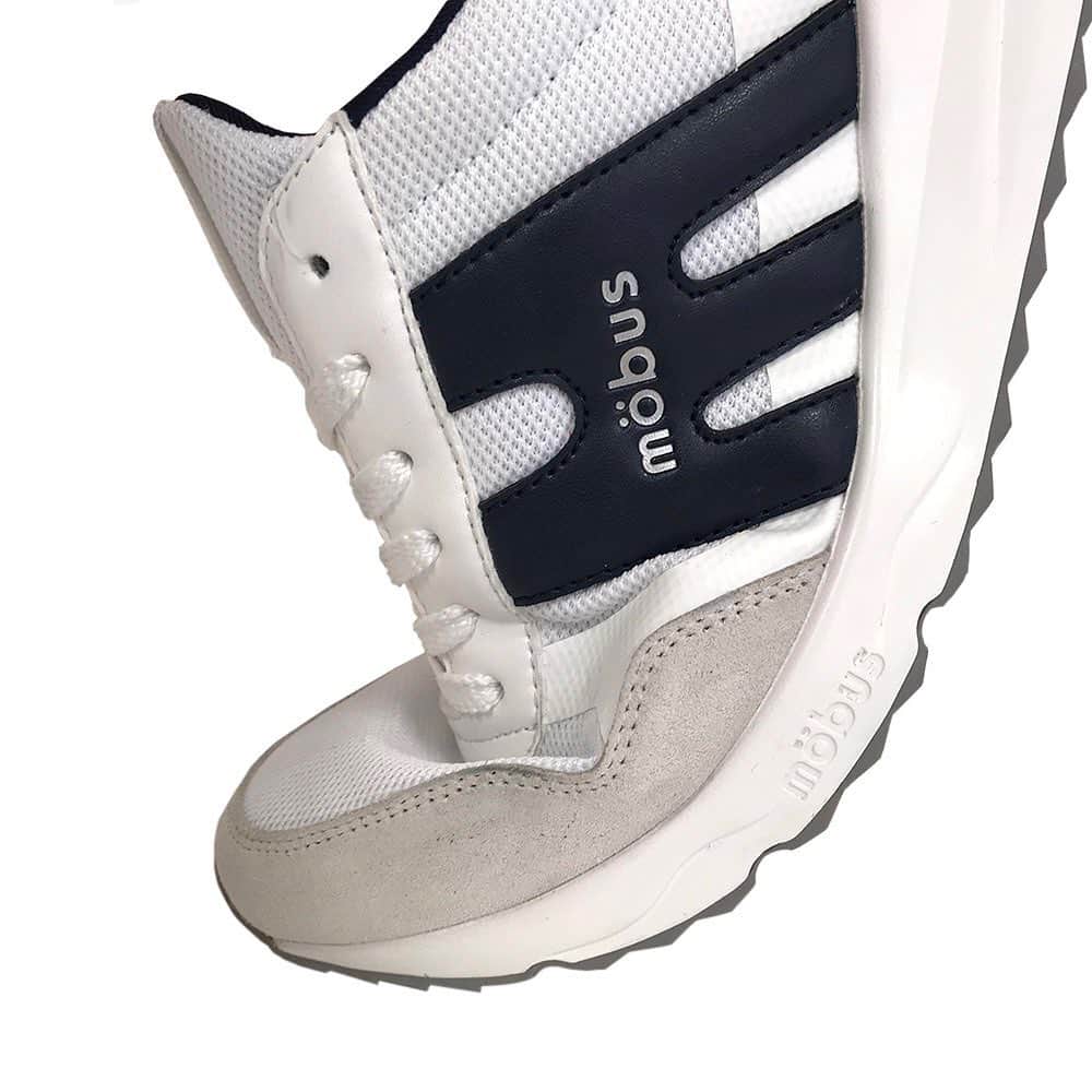 Mobus Footwearさんのインスタグラム写真 - (Mobus FootwearInstagram)「RUFUS﻿ ﻿ ”4/25公式サイトにて先行発売開始します！”﻿ ﻿ Smartで紹介されました！ ﻿ ﻿ "Schuhe Fur Den Sport"シューズはスポーツの為に。ドイツのスポーツブランドmobus TRAINERよりライフスタイルスニーカー新作が登場！﻿ スポーツが盛んなヨーロッパで生まれたブランド、モーブスらしくウォーキングやタウンユースにフォーカスされたRUFUSはアスファルトなどの硬い路面から足をまもり、快適に歩行できるように設計されている。 ﻿ 👟﻿ ▶Price:6,800﻿ ▶Size:40-44﻿ ▶Material：メッシュ﻿ ーーーーーーーーーーー﻿ 🔍﻿ ﻿ RUFUSの購入はアカウントトップの（@mobusofficial）から！﻿ ﻿  #mobus﻿ #モーブス #mobussneaker #モーブススニーカー﻿ #ドイツ #mobusofficial #mobustrainer  #RUFUS ﻿ #おしゃれさんと繋がりたい ﻿ #ウォーキング ﻿ #ワークアウト ﻿ #workout ﻿ #run ﻿ #アウトドア ﻿ #ランニング ﻿ #マラソン ﻿ #sports﻿ #フィットネス﻿ #スニーカー同好会 ﻿ #kicks ﻿ #kickstagram﻿ #wolk﻿ #筋トレ﻿ #スニーカーコーデ﻿ #足元クラブ﻿ #春コーデ﻿ #キックス﻿ #スニーカー大好き﻿ #シューズ﻿ #ブンデスリーガ ﻿」4月22日 3時16分 - mobusofficial