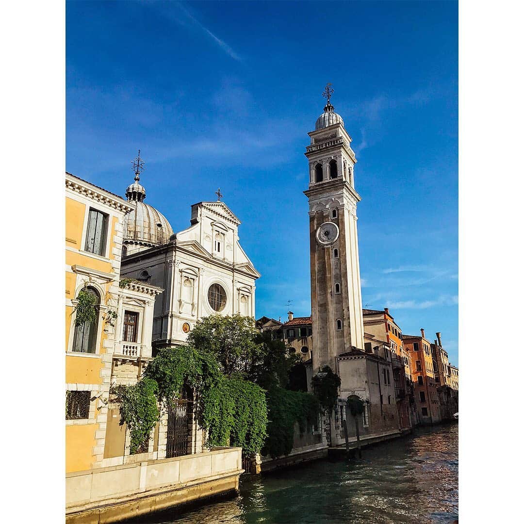 Faith Picozziさんのインスタグラム写真 - (Faith PicozziInstagram)「‪Italy Diaries 1️⃣6️⃣ Venice 💛 Italy #venice #italy #travel #fashion #style #summer #vacation @filip.milenkovic @filipandfaith」4月22日 3時09分 - faithpicozzi
