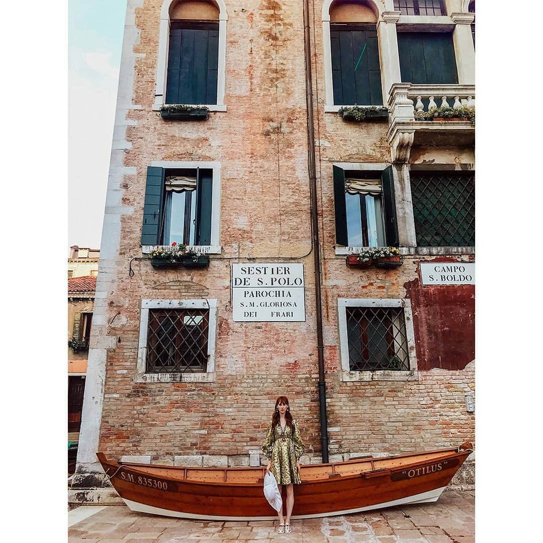 Faith Picozziのインスタグラム：「‪Italy Diaries 1️⃣6️⃣ Venice 💛 Italy #venice #italy #travel #fashion #style #summer #vacation @filip.milenkovic @filipandfaith」