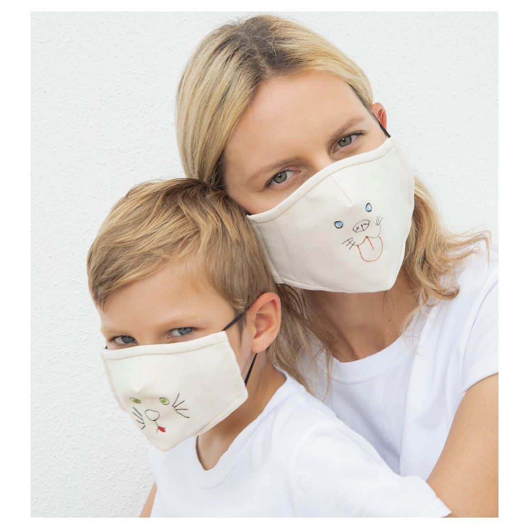 カロリナ・クルコヴァさんのインスタグラム写真 - (カロリナ・クルコヴァInstagram)「#WearingMyMaskWith My Boys 😍  Our #MasksForAll are handmade in the USA from high quality fabrics. They are reusable, come in 5 different sizes and our designs are fun the whole family can wear. If you can help, please clink the link in our bio to support our campaign! #Masks4All and #masksforall 🙏❤️ Please share with me with who you wear your mask with #wearingmymaskwith」4月22日 3時50分 - karolinakurkova