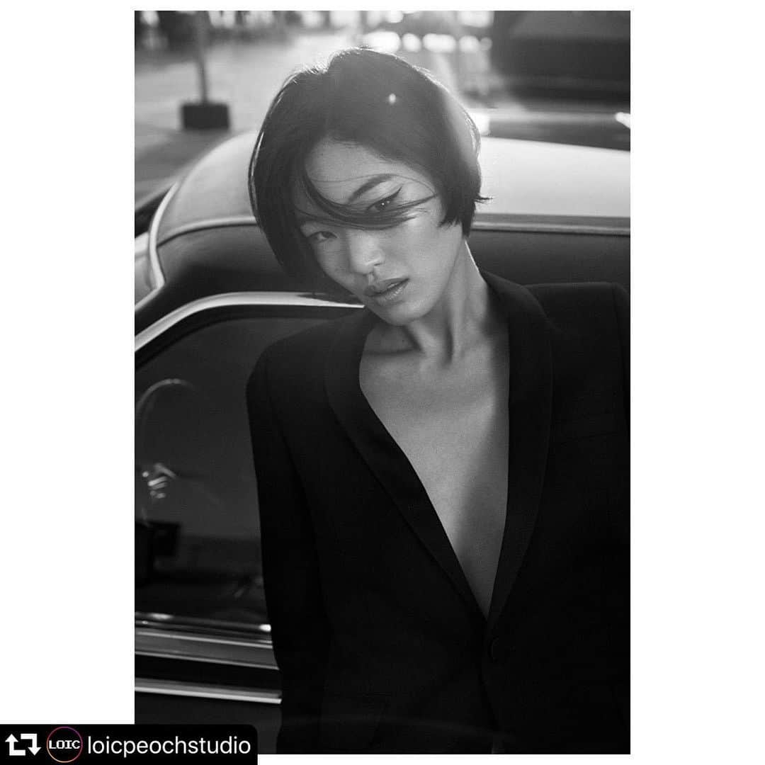 小椚ちはるのインスタグラム：「#repost @loicpeochstudio ・・・ @chiharuokunugi for @yslbeauty L’Homme 📸 styling @vanessmetz  makeup @ania_grzeszczuk  hair @diegodasilva_ 🖤 @betcetoilerouge  @brovelpadre77  @phantasm.tv  #yslbeauty #lhomme #fragrance #cadillacfleetwood」