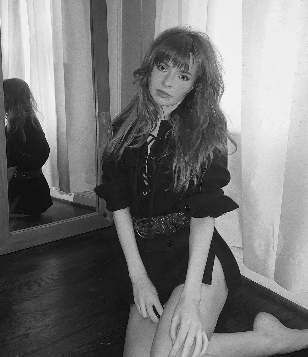 ジェーン・アルドリッジのインスタグラム：「🖤🖤🖤」
