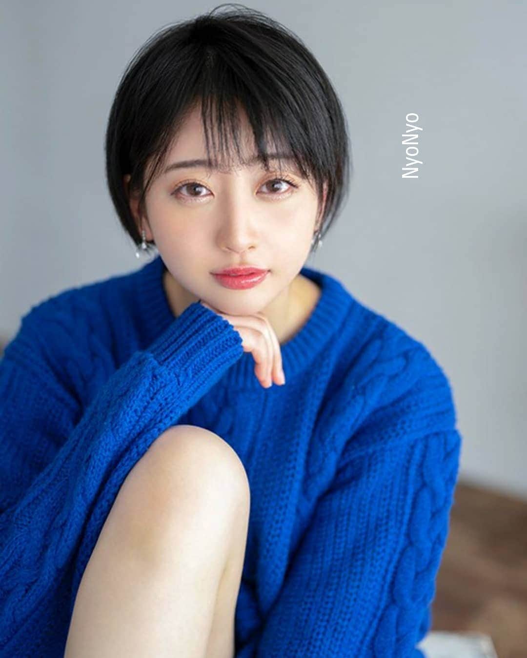 のインスタグラム：「この女優さんは、4月23日にソフト・オン・デマンド(#SOD)デビュー作が発売されるのだが、 . . . #名前はまだない . . . ……吾輩は猫……か(・ω・)？ . . . いや、一応こういう名前だという事にしておこう……(・ω・)← . . あとで名前が決まったら、後からタグ追加するので(・ω・)← . . . ちなみにツイッター垢も存在するので一応↓に書いておく。 . . . . #名前はまだない #NoNameYet  Twitter ID : nazo_sod . . . . この女優は名前がまだない。  This actress has no name yet.  Esta actriz aún no tiene nombre.  Cette actrice n'a pas encore de nom.  Diese Schauspielerin hat noch keinen Namen.  У этой актрисы еще нет имени.  Mwigizaji huyu bado hana jina.  這位女演員還沒有名字。  이 여배우는 이름이 아직 없다.  นักแสดงหญิงนี้ยังไม่มีชื่อ  هذه الممثلة ليس لها اسم بعد. . . . . . . . 2020年5月3日 追記。  名前は #夏目響 に決まった模様..(・ω・) . . .  #夏目響 #HibikiNatsume」