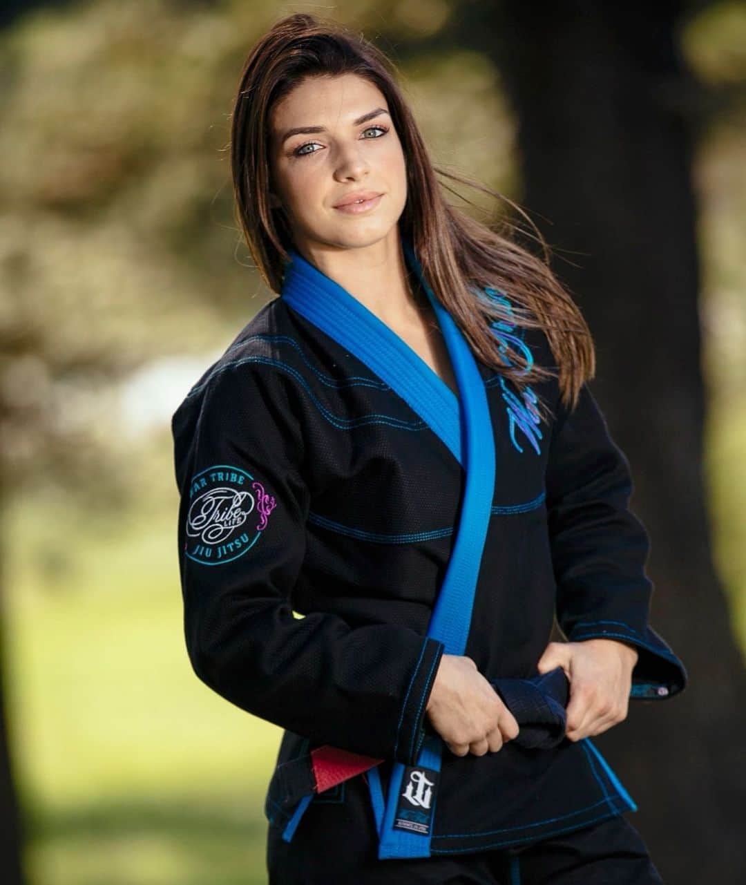 マッケンジー・ダーンのインスタグラム：「@wartribegear 🖤💙 #jiujitsu #wartribegear #cantstopwontstop」