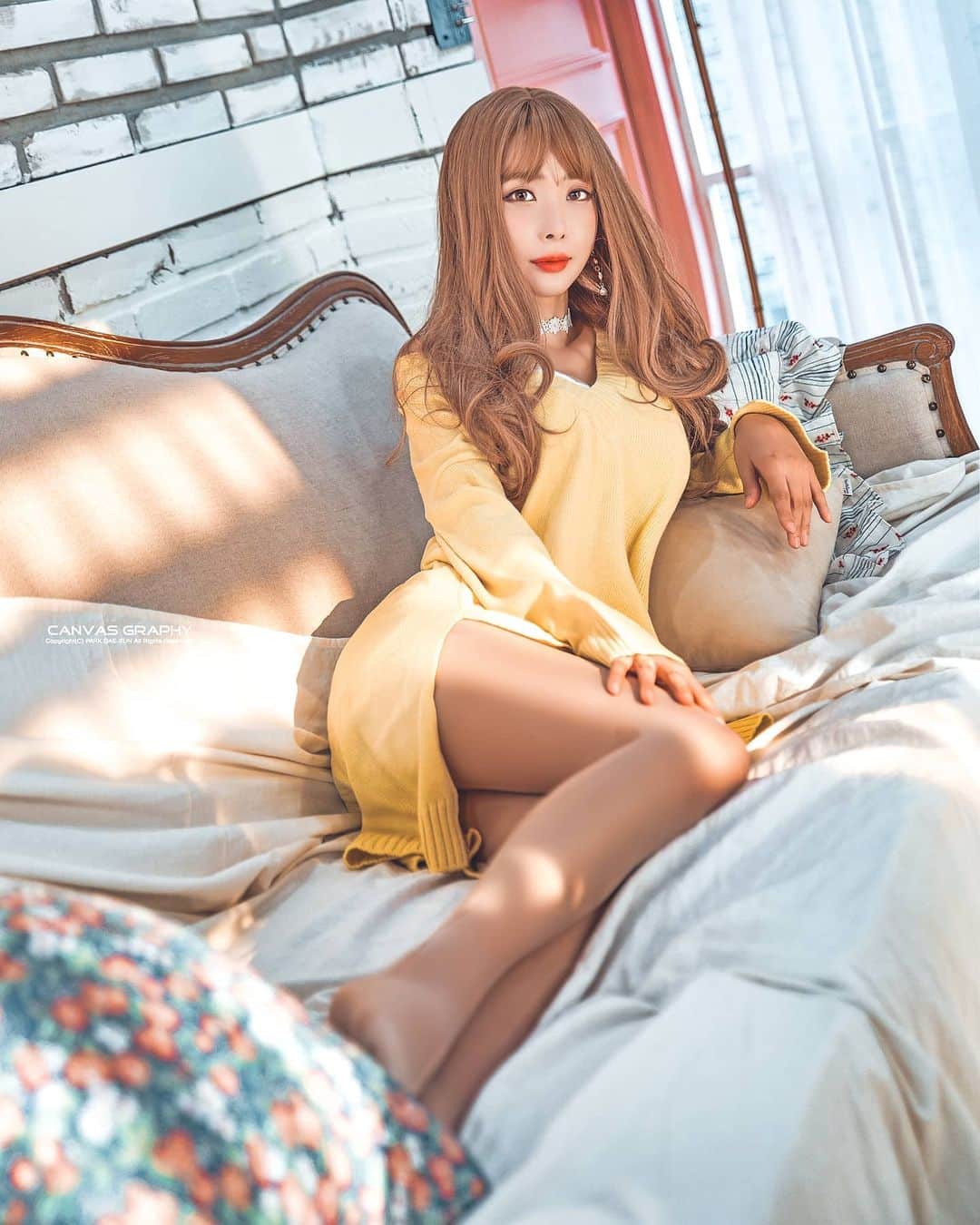 조인영  출사 캔바스さんのインスタグラム写真 - (캔바스Instagram)「. 라면이 땡기는데~ 🤔 . . Photo & Edit : 캔바스  @canvas_graphy @canvas_mono 캔바스의 모든 사진은 무단 사용을 불허합니다. Copyright (c) CANVAS  All Rights Reserved. #캔바스 #캔바스그라피 #조인영 #
