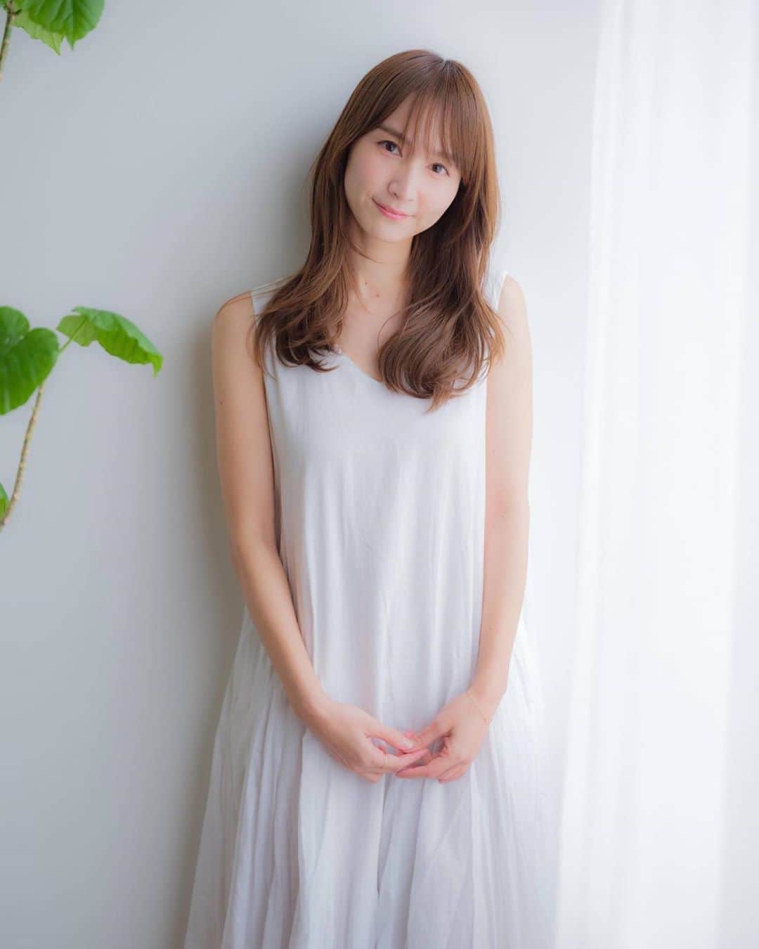 のインスタグラム：「. . 光の森にある AS PHOTOGRAPHIC STUDIO さん✨ こちらの写真が看板になっております。 . お近くを通った際は、助手席または後部座席の方、運転手さん以外の方は是非チラ見してください👀💕 . 素敵なスタジオ、優しいカメラマンさんが温かい写真を撮ってくれますよ✨ . . 近々ホームページもリニューアル✨ そちらにも登場します🌼 またお知らせさせてください💕‼️ . . アズフォトグラフィックスタジオ 096-288-9956 . . #アズフォトグラフィックスタジオ #親友由佳里のお姉さまの旦那様 #楽しい撮影ありがとうございました」