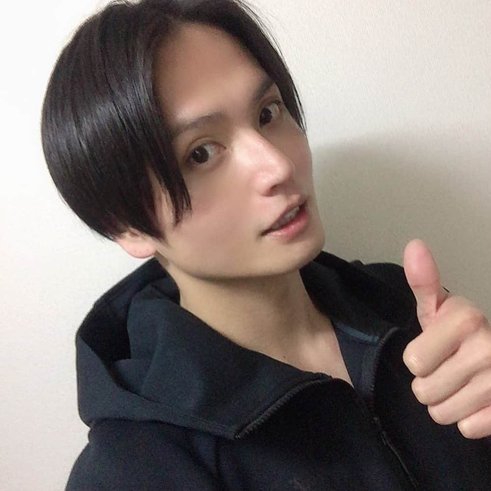 友常勇気さんのインスタグラム写真 - (友常勇気Instagram)「Lemon sour is delicious when made with this( ๓´╰╯`๓)♥ Taste good! #友常勇気  #ハマってる #レモンサワー #焼酎 #ポッカレモン #炭酸水 #甘くないレモンサワー #オススメ #お試しあれ p.s レモン入れ過ぎるとマジで酸っぱいから、気を付けてね😘 初めは少しずつ入れてみよう🤗」4月22日 18時39分 - yuki_tomotsune