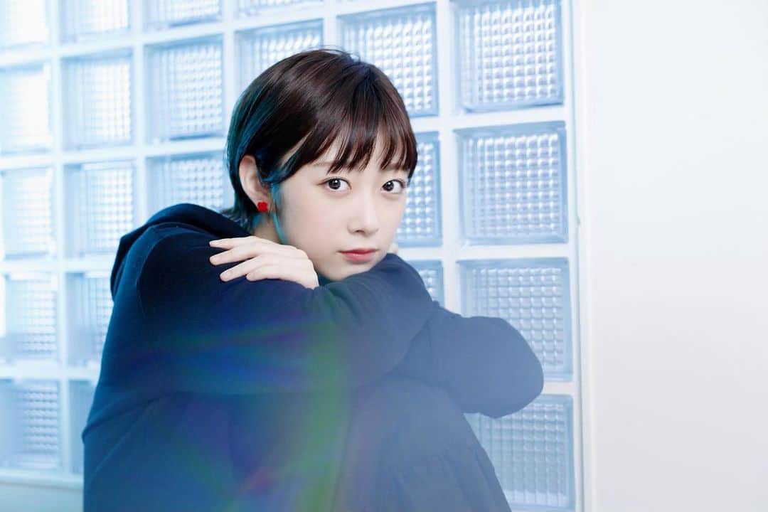 河内美里さんのインスタグラム写真 - (河内美里Instagram)「∗*ﾟ 光の入り方が良き💎 . . . . . #撮影 #アザーカット #劇メシ #ショートカット #ショート女子 #役者」4月22日 18時39分 - misato_kawauchi