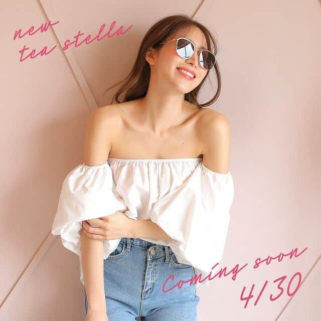 DazzyStoreさんのインスタグラム写真 - (DazzyStoreInstagram)「オトナ韓国アパレル⠀ tea stella (ティーステラ）が⠀ 4/30 NEW OPEN✨!!⠀ .⠀ 大流行中の韓国ファッションが⠀ オトナ女子のためにdazzy storeに新登場🇰🇷❤️⠀ .⠀ 公式インスタグラムをフォロー👉@teastella_jp⠀ .⠀ 今ならtea stellaのLINE友達登録で⠀ 初回に使える500円OFFクーポン配付中🐻!!⠀ 是非チェックしてみて下さい⠀ .⠀ #teastella #ティーステラ #teastella_jp #CARIN﻿⠀ #online #koreanfasion #kfashion #dailylook #koreanootd #韓国トレンド #韓国ファッション通販 #韓国通販 #大人韓国ファッション #outfit #キレイ目コーデ  #デートコーデ #キレイ目カジュアル#大人カジュアル #大人コーデ #大人女子コーデ #韓国セレクト  #オルチャンファッション #フレンチ韓国ファッション #フレンチ韓国 #フォローしてね」4月22日 19時00分 - dazzy_official