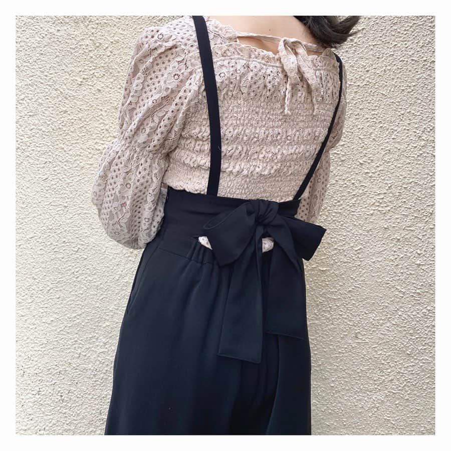 MAJESTICLEGONさんのインスタグラム写真 - (MAJESTICLEGONInstagram)「﻿ #ZOZO ♥﻿ ﻿ #バックリボンサロペット﻿ ﻿ 小柄な方や試着をせずに購入するのが不安な方必見！﻿ ZOZOのマルチサイズ展開商品‼︎﻿ ﻿ 低身長や高身長の方も、もうサイズに悩まない！﻿ 身長と体重を選ぶだけで、自分にピッタリの﻿ サイズのお洋服が選べます♪﻿ ZOZOだけで手に入る限定商品です。﻿ 是非ご覧下さい♡﻿ ﻿ ﻿ ﻿ ﻿ @majegirl_official﻿ #MAJESTICLEGON#マジェスティックレゴン#新作#春#春コーデ#ガーリー#フェミニン#かわいい#おとなかわいい#instalike#instagood#ootd#インスタ映え#majegirl#majelista#おうち時間#夏支度」4月22日 19時12分 - majesticlegon_official