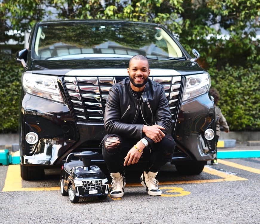 のインスタグラム：「Big Alphard little Alphard 😃」