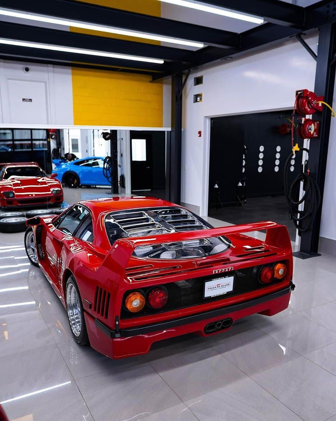 CarsWithoutLimitsさんのインスタグラム写真 - (CarsWithoutLimitsInstagram)「Legendary #FerrariF40 Photos @touchofglassdetail  #carswithoutlimits」4月22日 14時27分 - carswithoutlimits