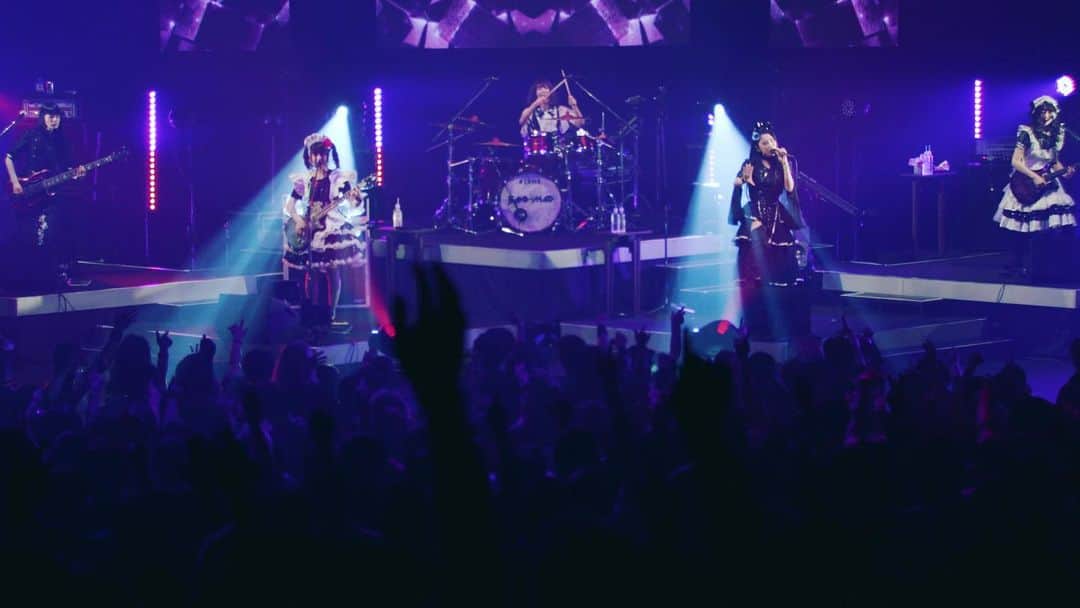 BAND-MAIDさんのインスタグラム写真 - (BAND-MAIDInstagram)「【NEWS】 "Choose me" live video dropped! https://youtu.be/HcqitbXgigU This video from "BAND-MAID WORLD DOMINATION TOUR [SHINKA] PRESENTED BY LIVEDAM Ai" at Tokyo's LINE CUBE SHIBUYA on February 14th. https://bandmaid.tokyo/contents/304308 #bandmaid」4月22日 20時15分 - bandmaid.jp