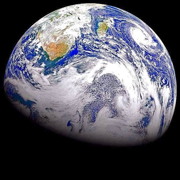 DJ mariennuのインスタグラム：「Earth day🌏 #アースデー #earthday #4月22日」
